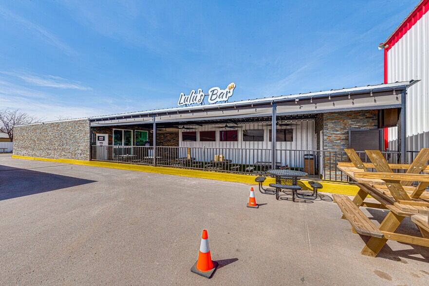 5011 E Hammet Dr portefeuille de 3 propriétés à vendre sur LoopNet.ca - Photo du bâtiment - Image 3 de 4