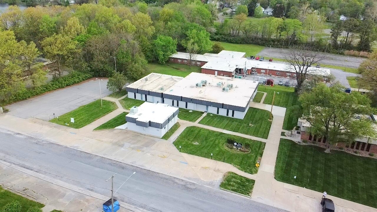 1708 Jefferson Ave, Mount Vernon, IL for sale Primary Photo- Image 1 of 51