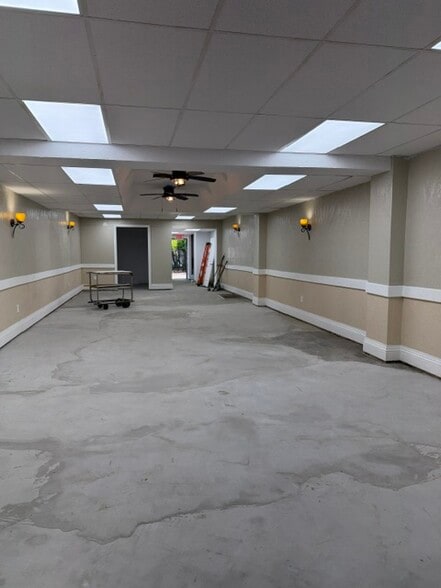 1054-1060 Little East Neck Rd, West Babylon, NY à louer - Photo du bâtiment - Image 3 de 4
