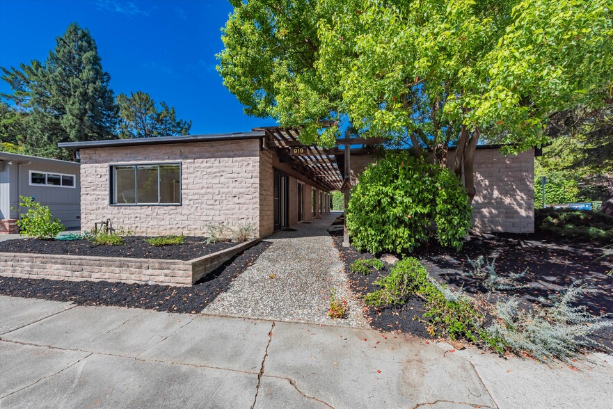 919 Village Ctr, Lafayette, CA for sale - Building Photo - Image 1 of 54