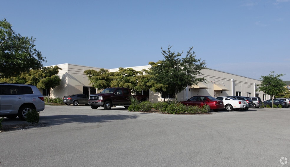 3660 Broadway Ave, Fort Myers, FL for sale - Building Photo - Image 2 of 5