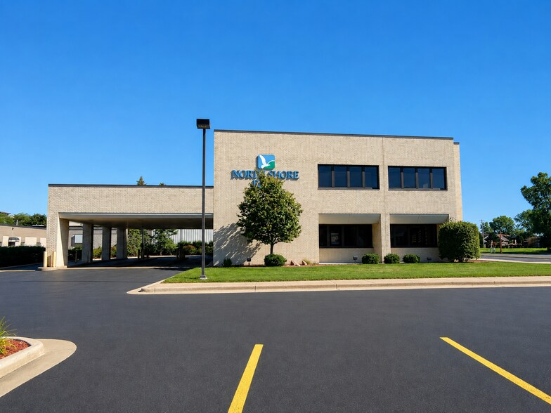 2215 S Oneida St, Green Bay, WI à louer - Photo du bâtiment - Image 1 de 1