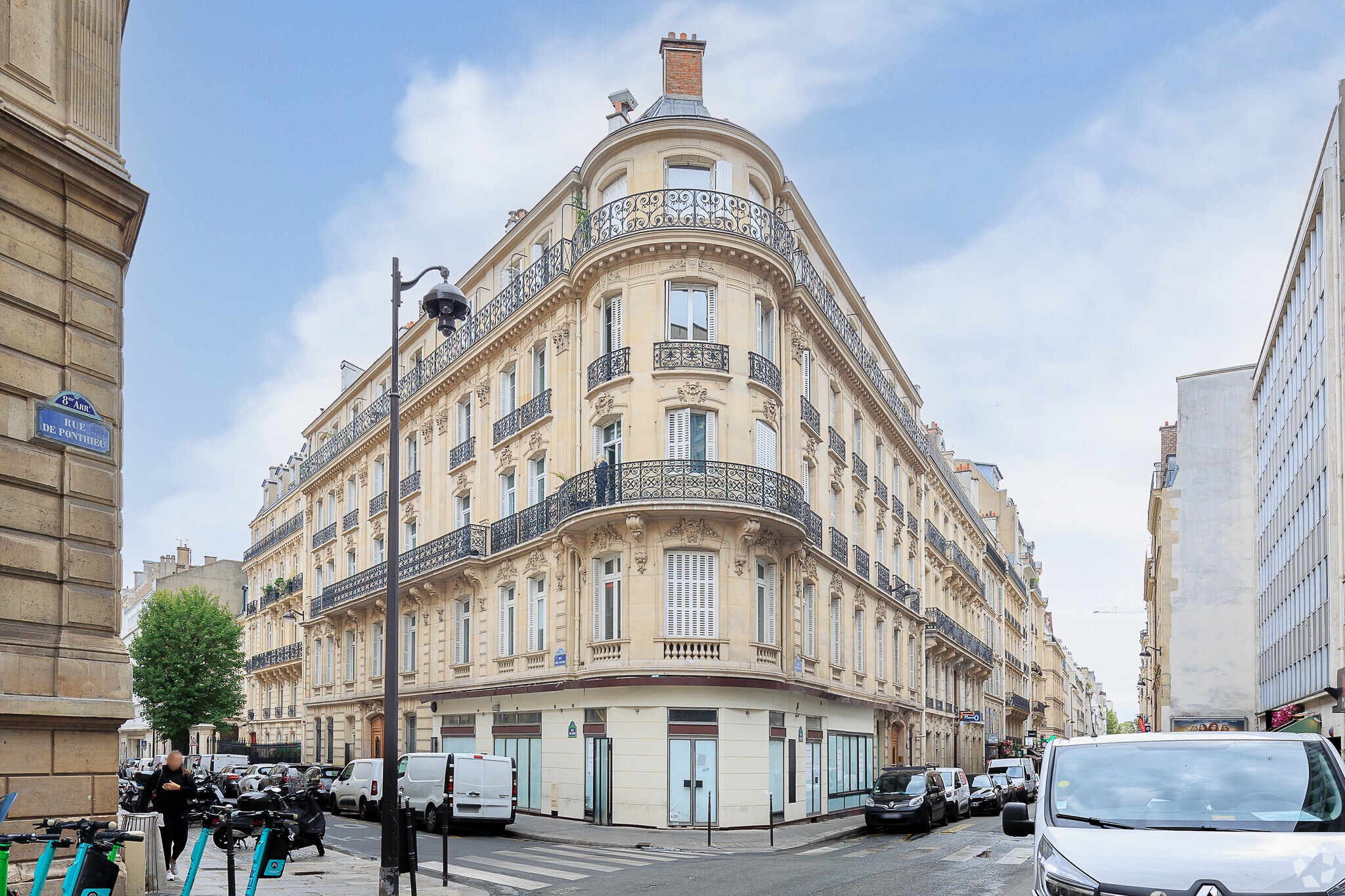 54 Rue De Ponthieu, Paris for lease Primary Photo- Image 1 of 17