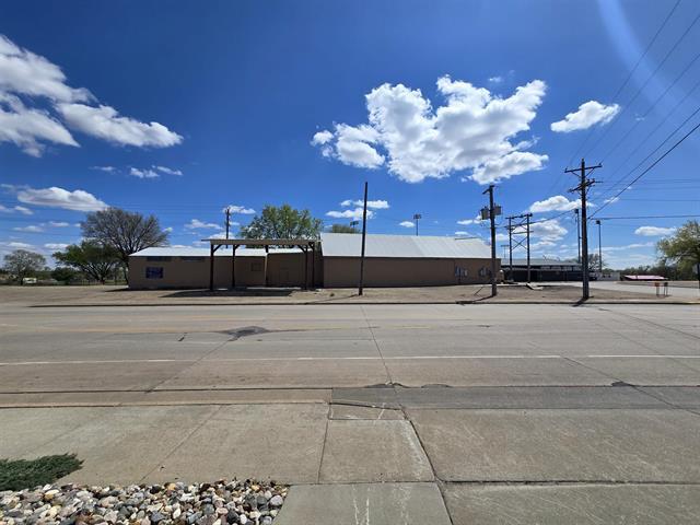 114 Mulberry St, Yankton, SD for sale - Building Photo - Image 3 of 8