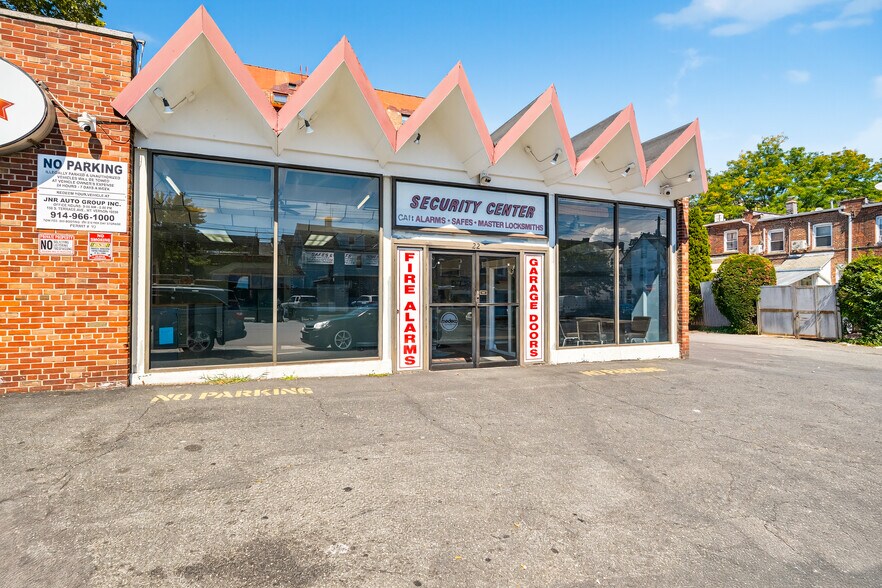 22 W Lincoln Ave, Mount Vernon, NY à louer - Photo du bâtiment - Image 2 de 17