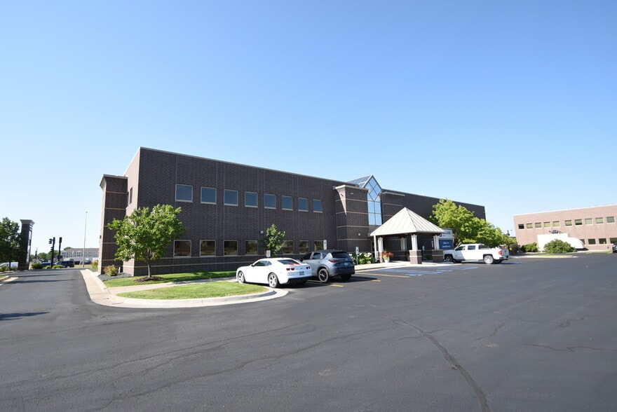 3203 SW 32nd Ave, Fargo, ND for lease - Building Photo - Image 2 of 12