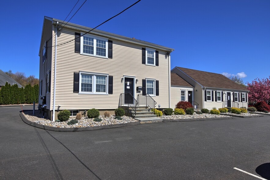 471 Monroe Tpke, Monroe, CT for lease - Building Photo - Image 3 of 58