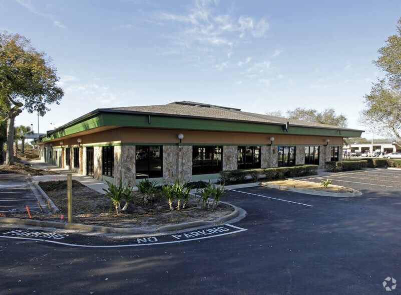 840 N Cocoa Blvd, Cocoa, FL à vendre - Photo principale - Image 1 de 7