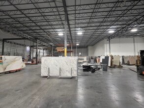 1010 Crews Commerce Dr, Orlando, FL for lease Interior Photo- Image 2 of 17