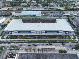 1010 NW 72nd St, Miami FL - Entrepôt