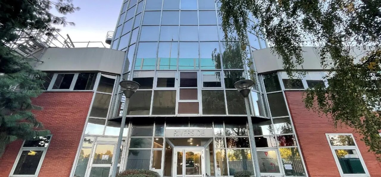 22-23 Quai Du President Carnot, Saint-Cloud à vendre Photo du bâtiment- Image 1 de 4