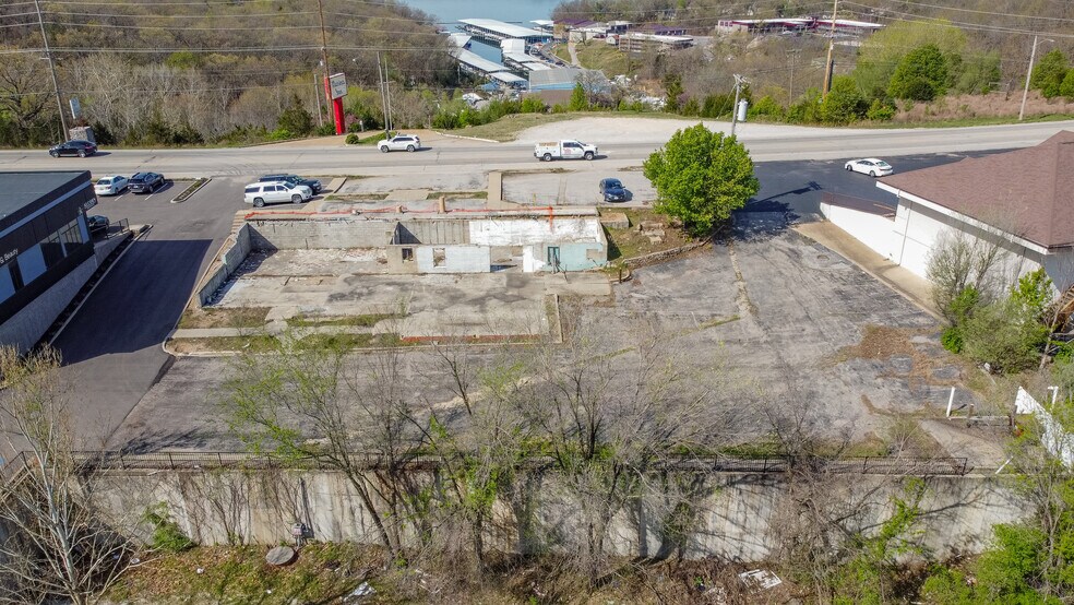 3285 Bagnell Damn Blvd, Lake Ozark, MO for sale - Building Photo - Image 2 of 23