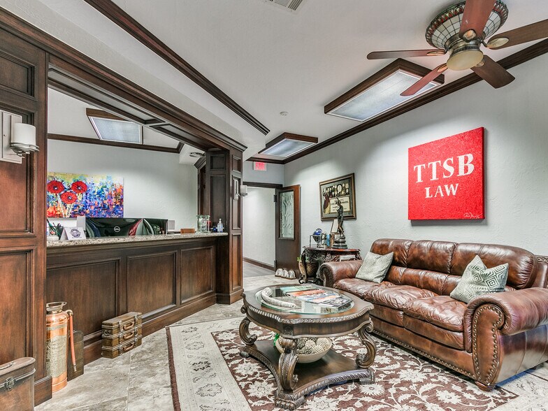 219 E Main St, Norman, OK à vendre - Photo intérieure - Image 2 de 10