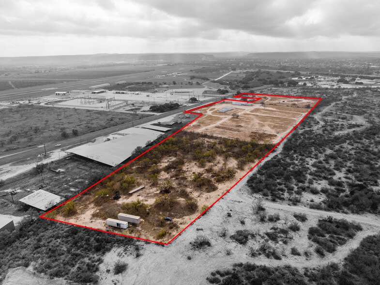 545 N US-83, Junction, TX à vendre - Photo du bâtiment - Image 3 de 48
