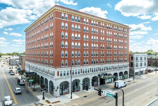 More details for 209 W 5th St, Waterloo, IA - Retail for Lease