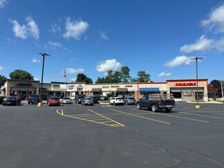 Plus de détails pour 2141-2181 N Pontiac Trail, Commerce Township, MI - Bureau/Commerce de détail à louer