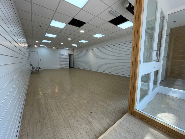 15 High St, Sittingbourne à louer - Photo du bâtiment - Image 2 de 11