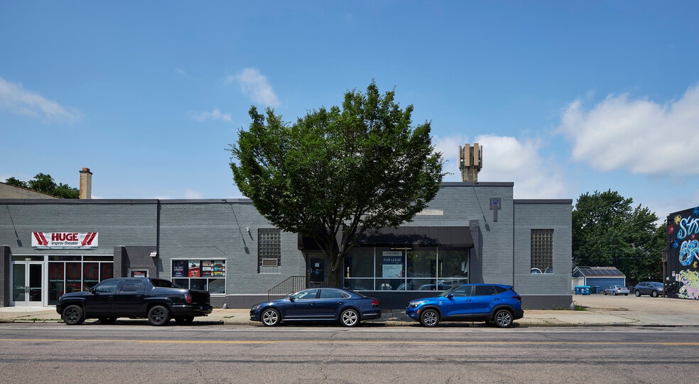 2720-2728 S Lyndale Ave, Minneapolis, MN for sale - Building Photo - Image 2 of 9