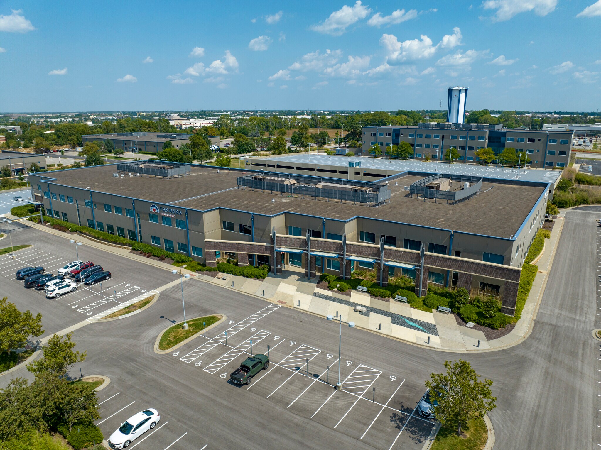 17000 W 119th St, Lenexa, KS à louer Photo du bâtiment- Image 1 de 11
