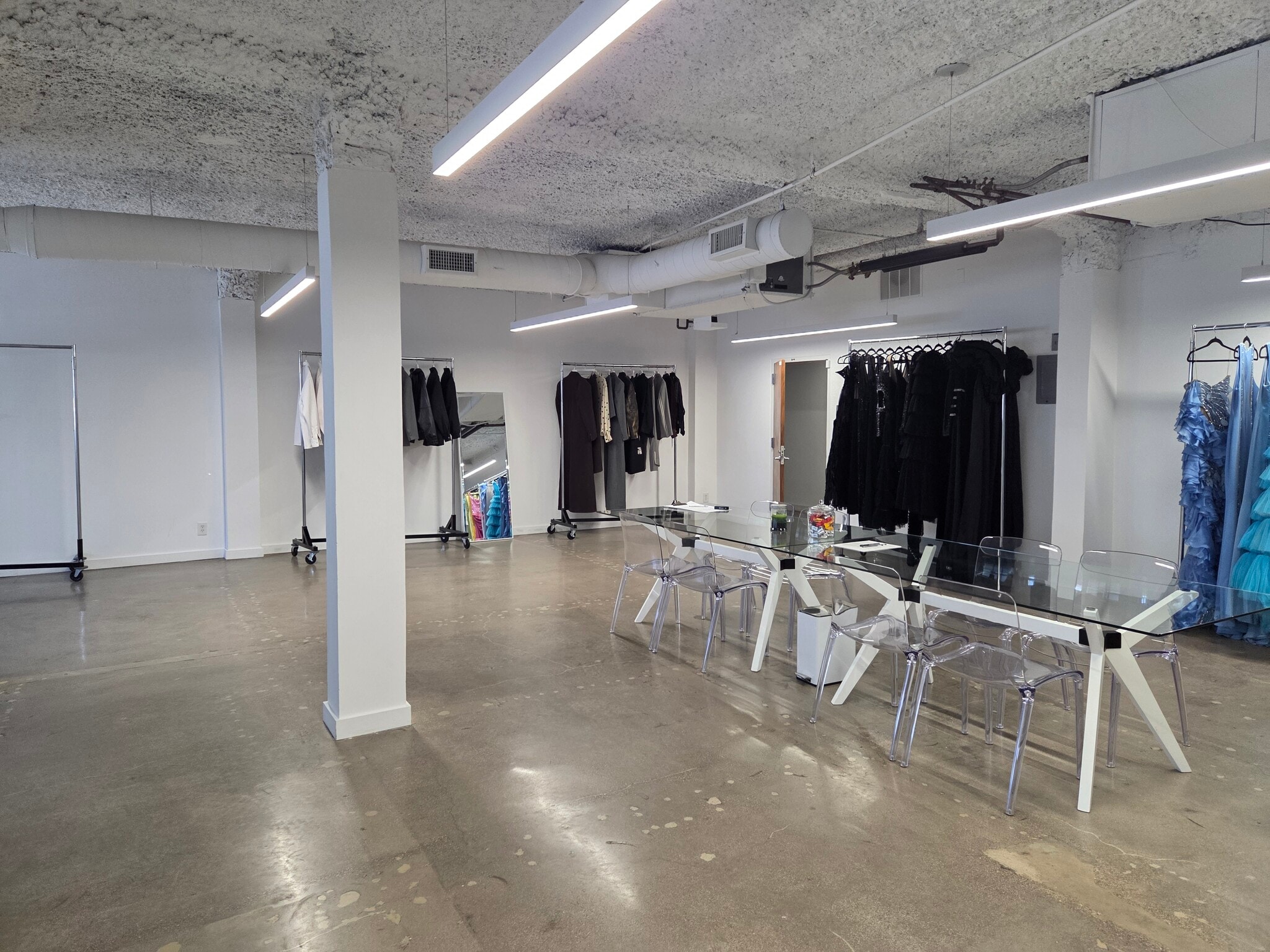 8455 Beverly Blvd, Los Angeles, CA for lease Interior Photo- Image 1 of 4