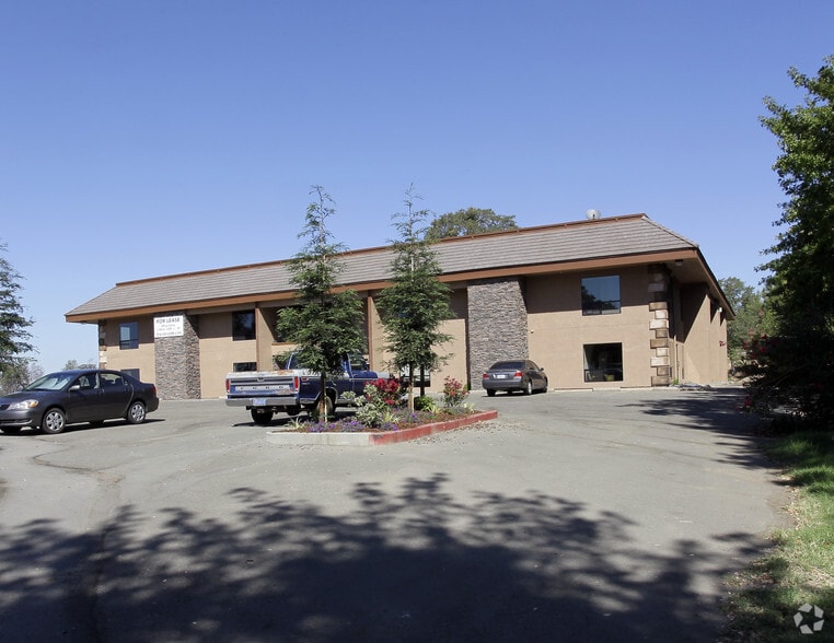 12183 Locksley Ln, Auburn, CA for lease - Building Photo - Image 2 of 22