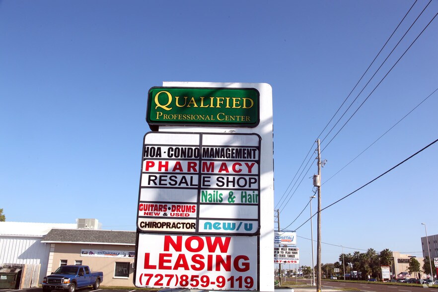 5901 Us Highway 19, New Port Richey, FL à louer - Photo du bâtiment - Image 2 de 3