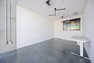 7236 St Waverly, Montréal, QC for lease Interior Photo- Image 1 of 6