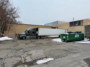 175 Price Pky, Farmingdale, NY for lease Building Photo- Image 2 of 3