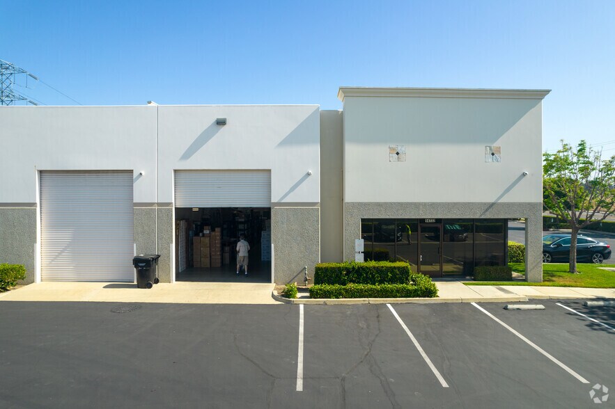 14702-14738 Central Ave, Chino, CA à louer - Photo du bâtiment - Image 3 de 23