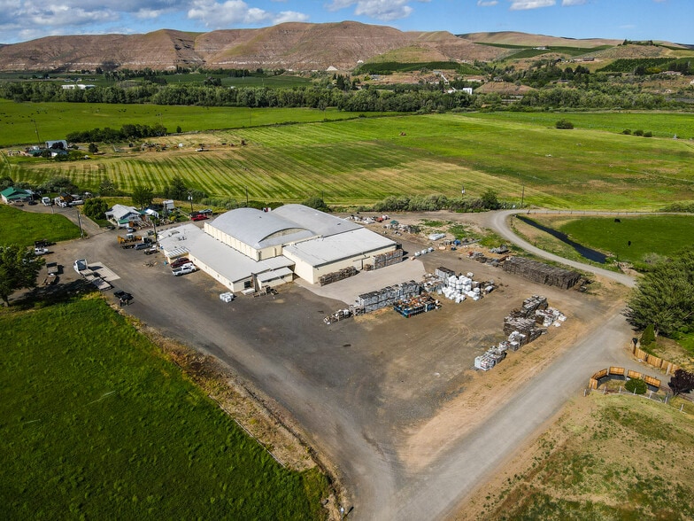 91 Charlie Ln, Naches, WA for sale - Primary Photo - Image 1 of 25