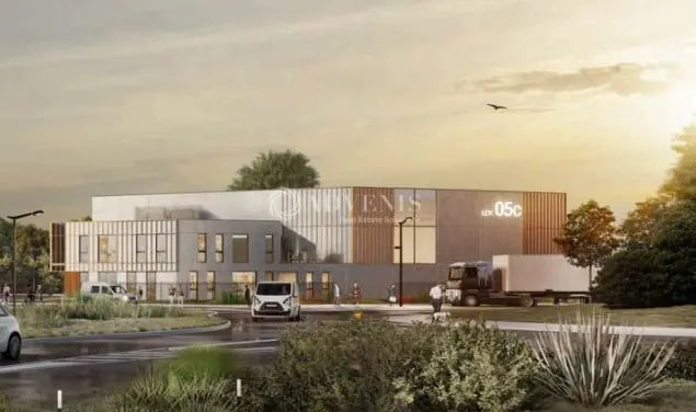 Industrial in Douvrin for lease Building Photo- Image 1 of 5