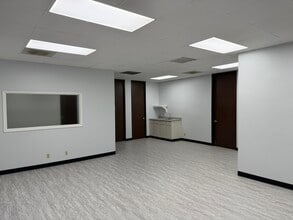 3605 Willowbend Blvd, Houston, TX à louer Photo intérieure- Image 2 de 4