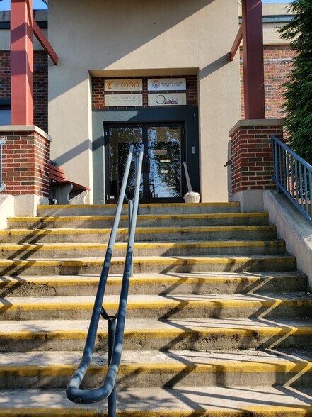 279 New Britain Rd, Berlin, CT à louer - Photo du bâtiment - Image 2 de 10