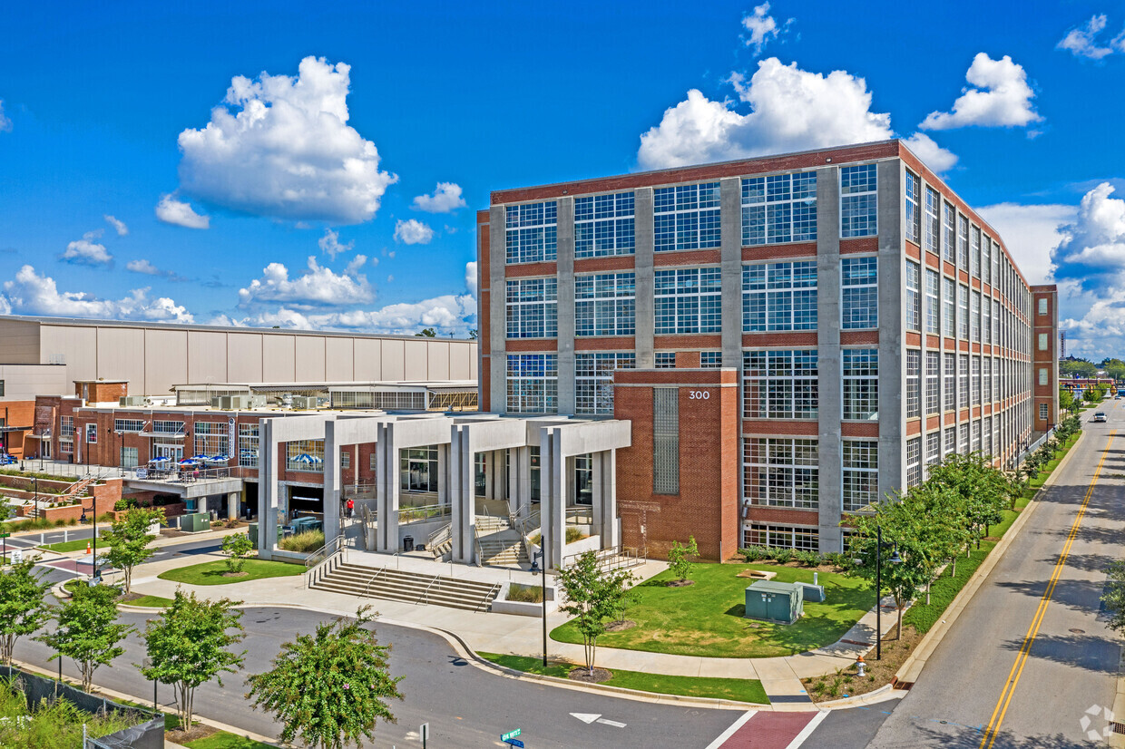 300 Technology Center Way, Rock Hill, SC for lease Building Photo- Image 1 of 1