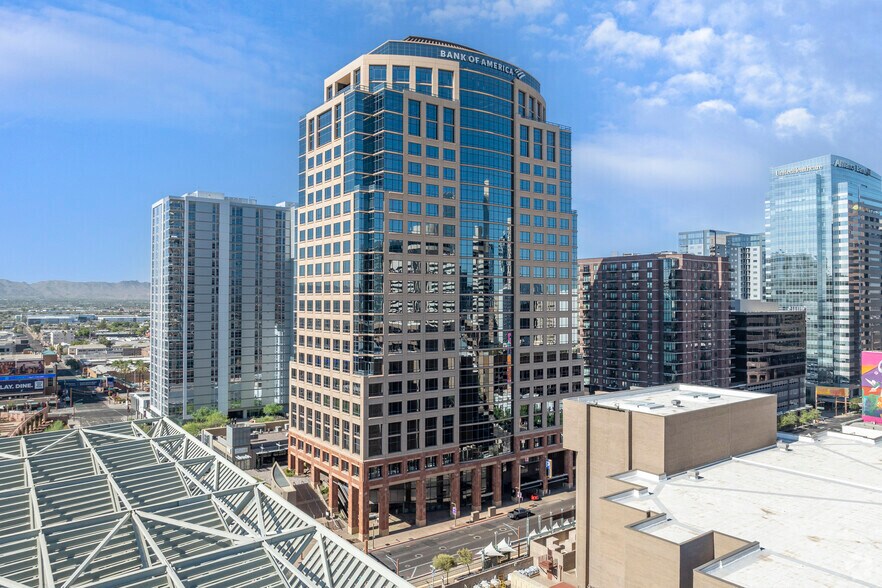 201 E Washington St, Phoenix, AZ à louer - Photo du bâtiment - Image 1 de 24