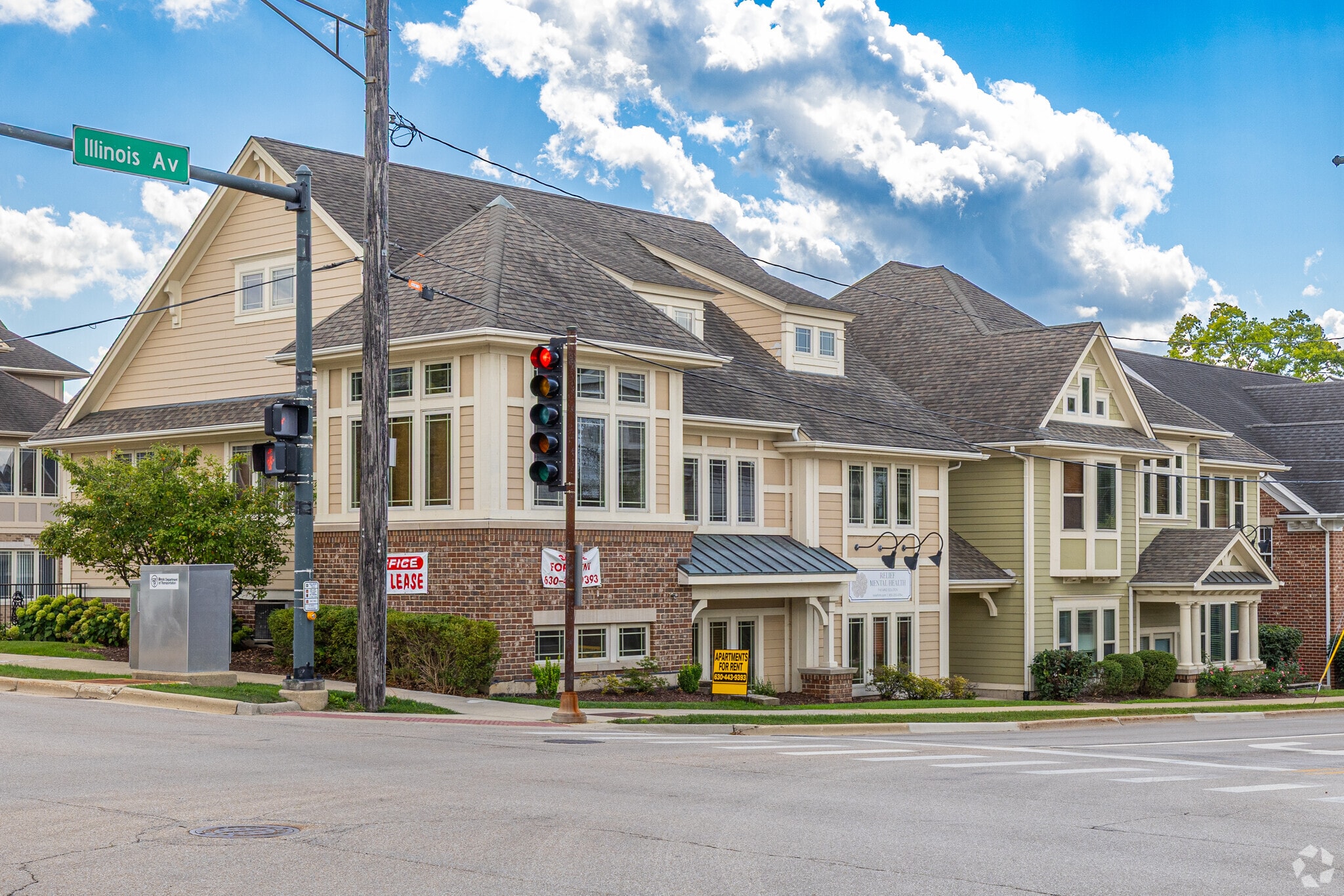 409 Illinois Ave, St Charles, IL for lease Primary Photo- Image 1 of 6