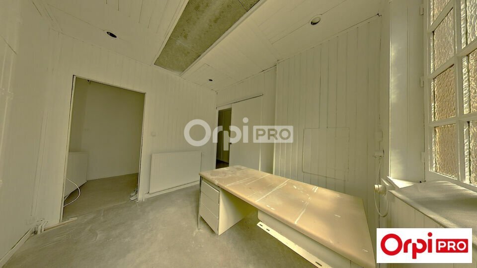 Office in Lille for lease Interior Photo- Image 1 of 5