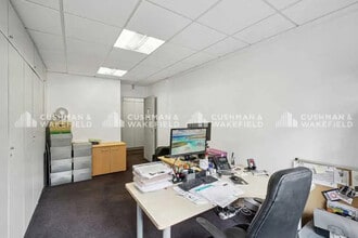 21 Rue D'Artois, Paris for lease Building Photo- Image 2 of 11