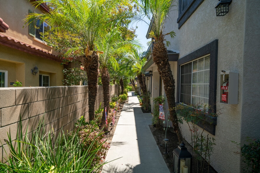 9556-9568 Walker St, Cypress, CA for sale - Building Photo - Image 3 of 18