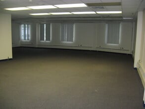 1331 Broad Ave, Findlay, OH for lease Interior Photo- Image 2 of 5