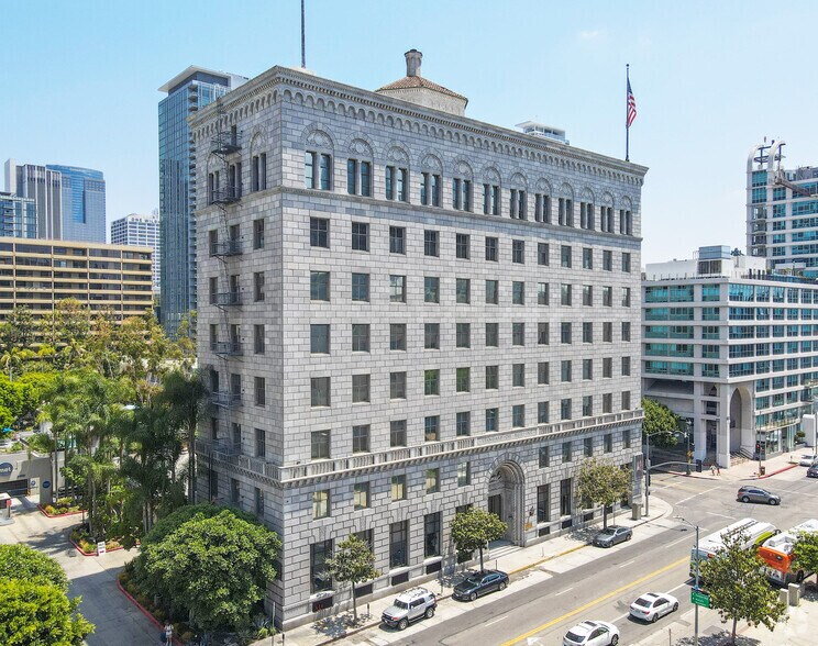 605 W Olympic Blvd, Los Angeles, CA à louer - Photo du bâtiment - Image 2 de 9