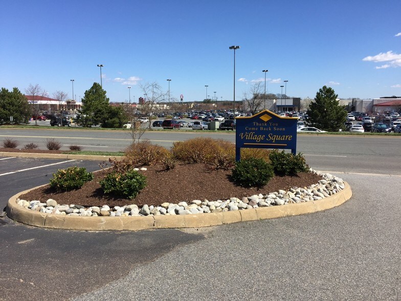 912-980 Bragg Rd, Fredericksburg, VA à louer - Photo du bâtiment - Image 2 de 3