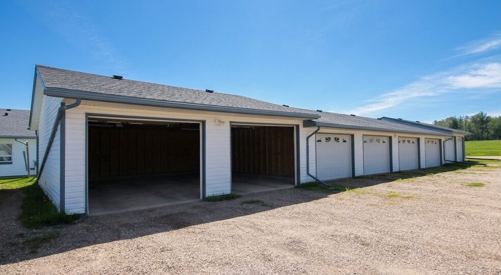 9606 101 Av, Plamondon, AB for sale - Building Photo - Image 3 of 11
