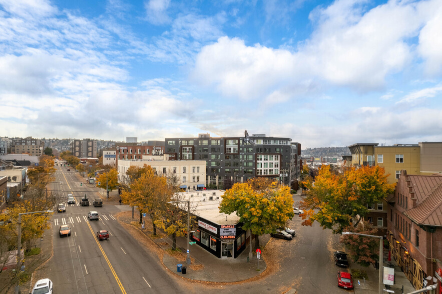 2001 NW Market St, Seattle, WA for lease - Building Photo - Image 2 of 9