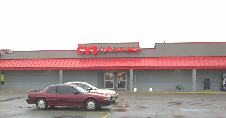 854 N Plymouth Rd, Winamac, IN à louer - Photo du bâtiment - Image 3 de 5