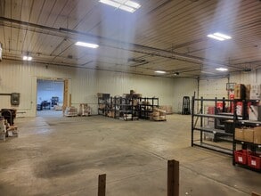 352 Industrial Park Dr, Imlay City, MI à louer Photo intérieure- Image 1 de 4