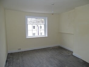 20 Market Place, Warminster for lease Interior Photo- Image 2 of 5