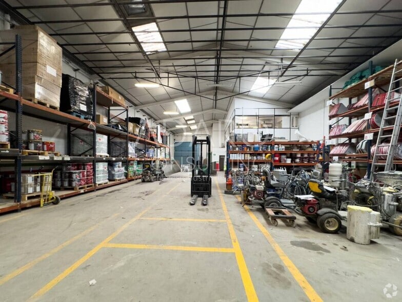 Industriel dans San Fernando de Henares, Madrid à vendre - Photo du bâtiment - Image 3 de 15