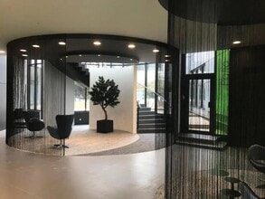 1-3 Allée Des Pierres Mayettes, Gennevilliers for lease Interior Photo- Image 2 of 5