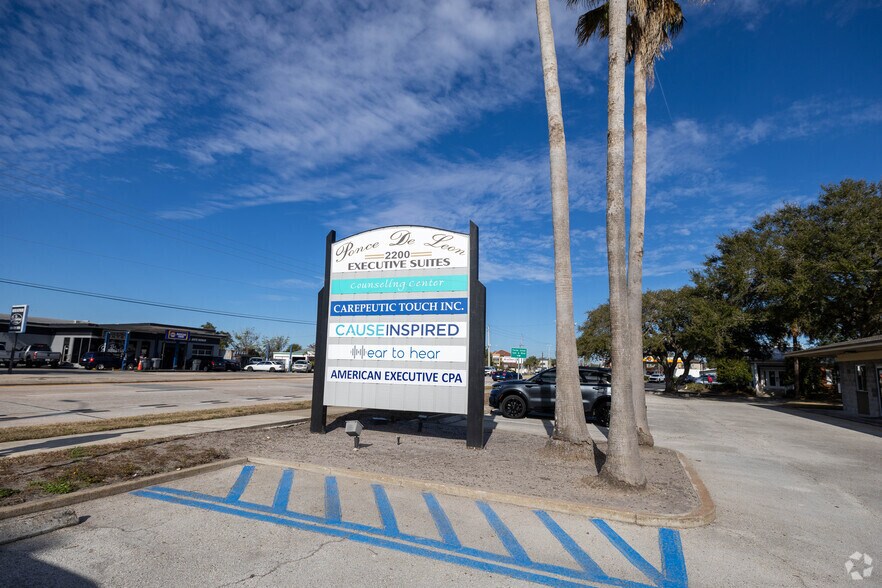 2200 N Ponce de Leon Blvd, Saint Augustine, FL à louer - Photo du bâtiment - Image 3 de 6